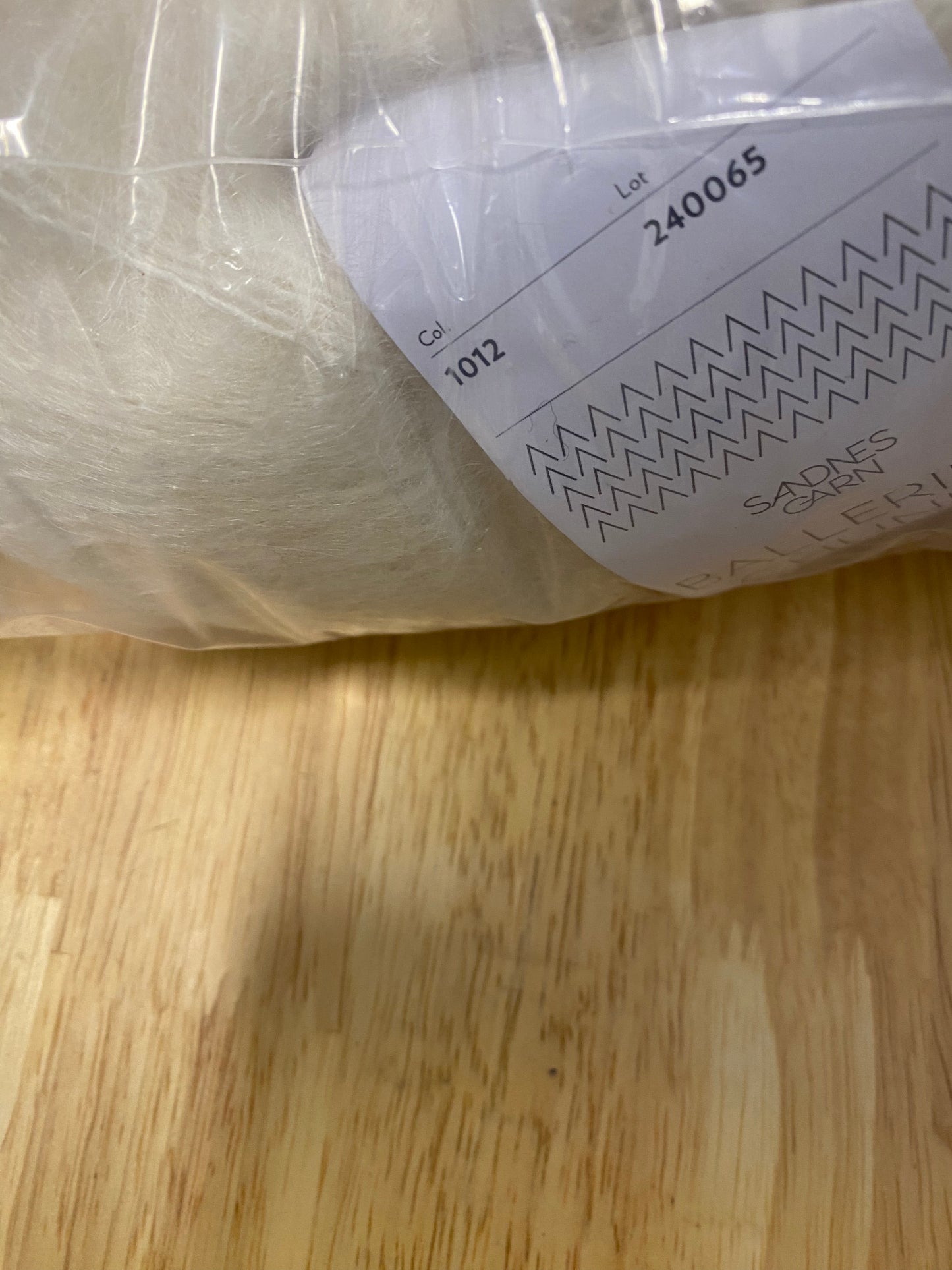 Sandnes Garn Ballerina Chunky Mohair -Whipped Cream Bag of 6 - Yarnovers