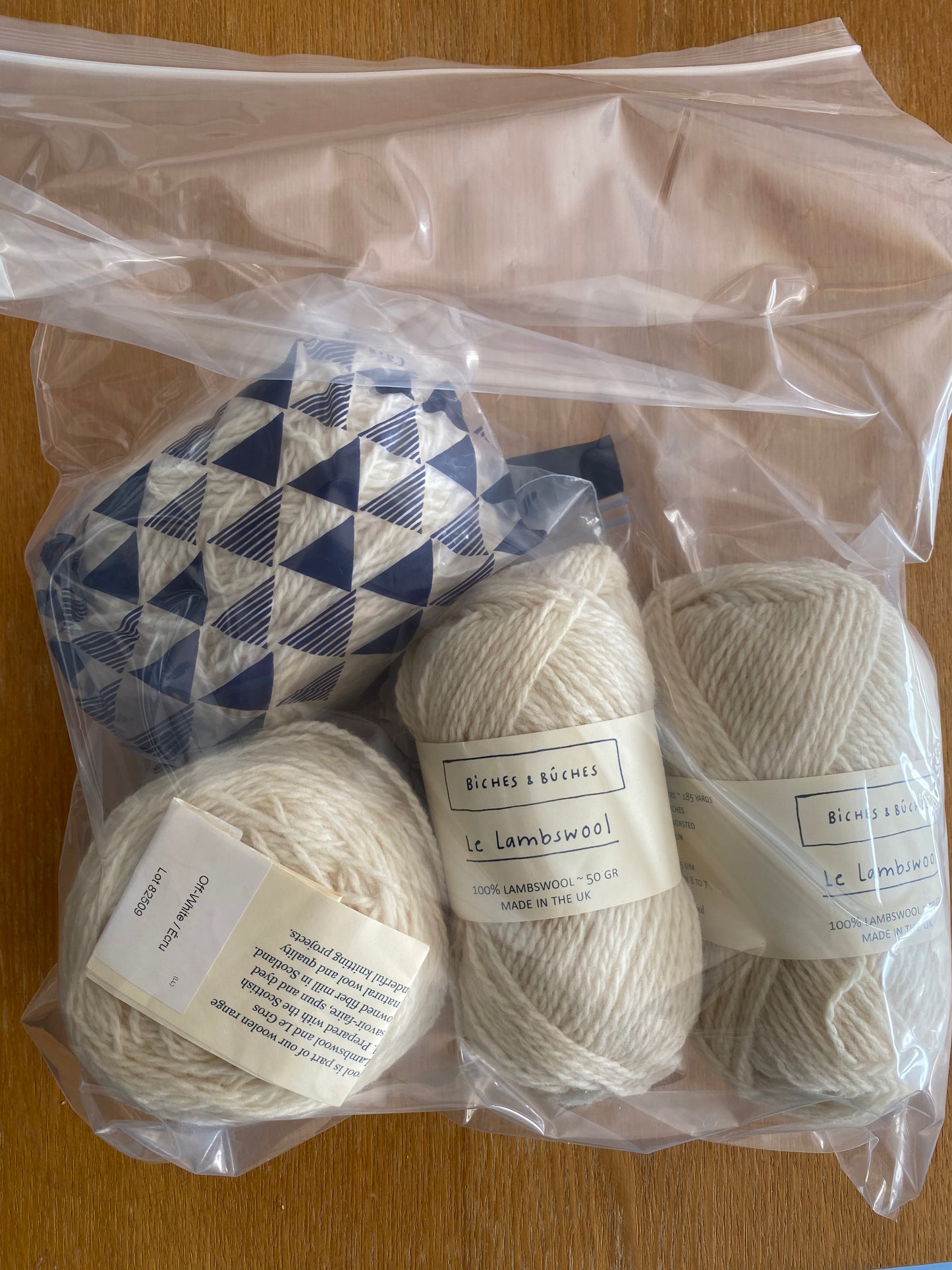 Biches et Buches - Le Lambswool - Off White (3 + bonus partial skein) - Yarnovers