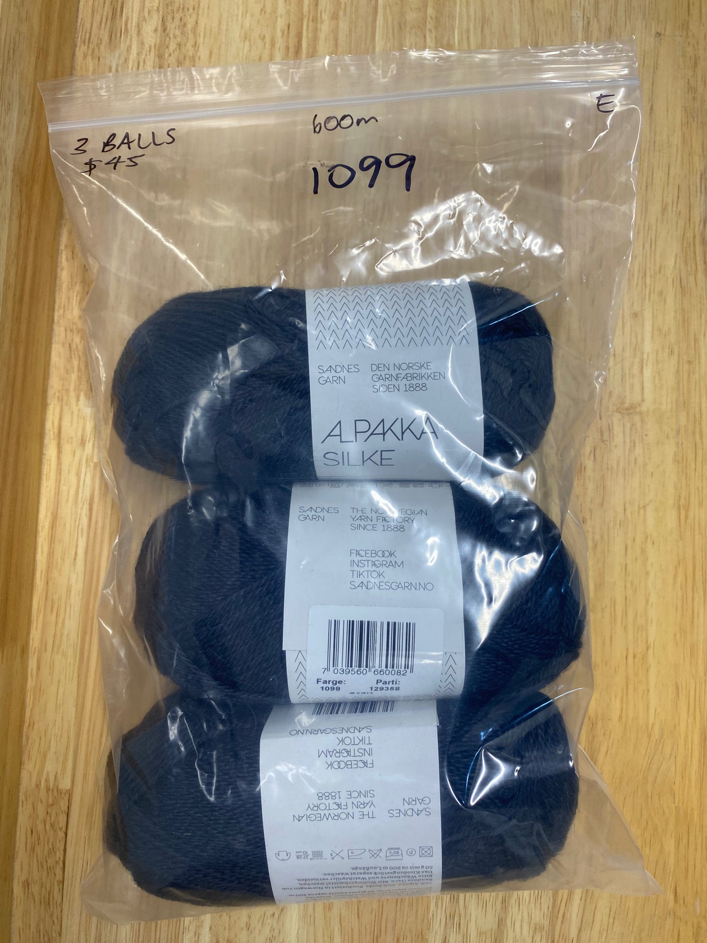 Sandnes Garn Alpakka Silke - Black Bag of 3 - Yarnovers