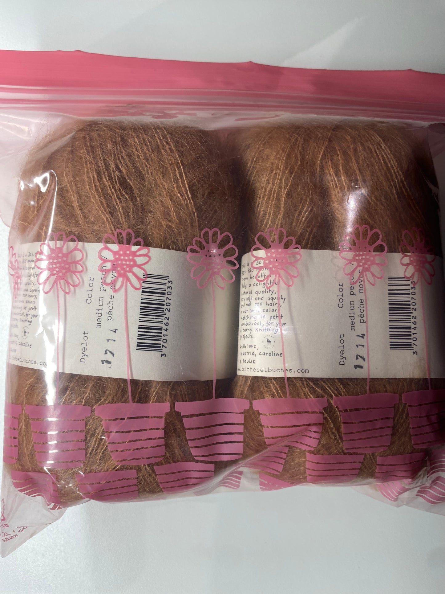 Biches et Buches - Le Petit Silk & Mohair- Medium Peach (2) - Overstock