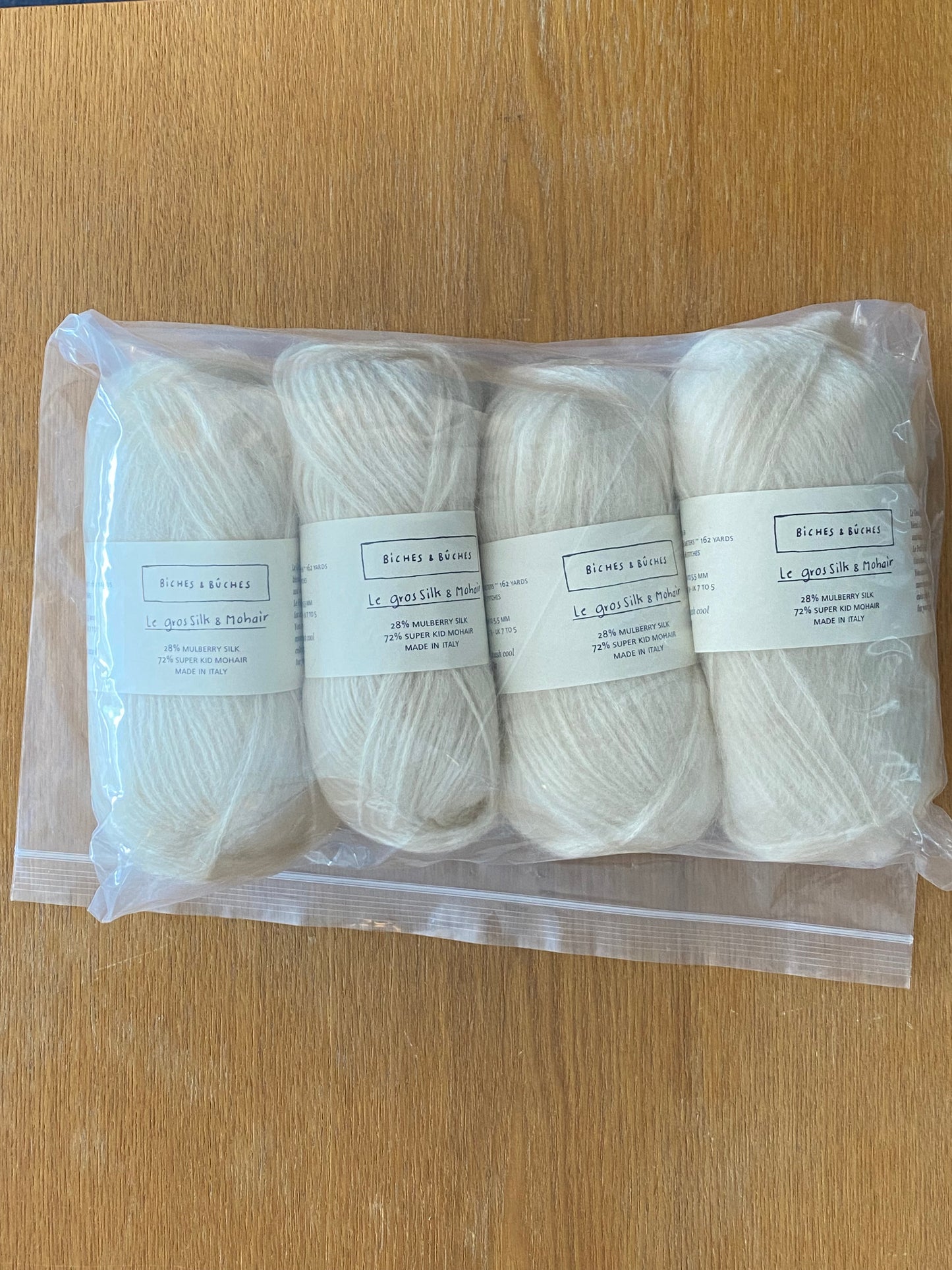 Biches et Buches - Le Gros Silk & Mohair - Off White (4)- Yarnovers